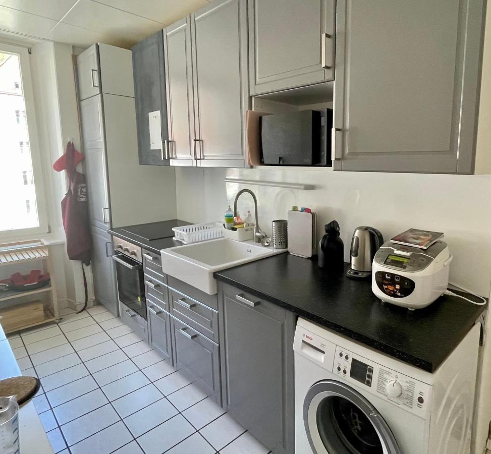 Le Locle : Bel Appartement Chaleureux Exterior photo