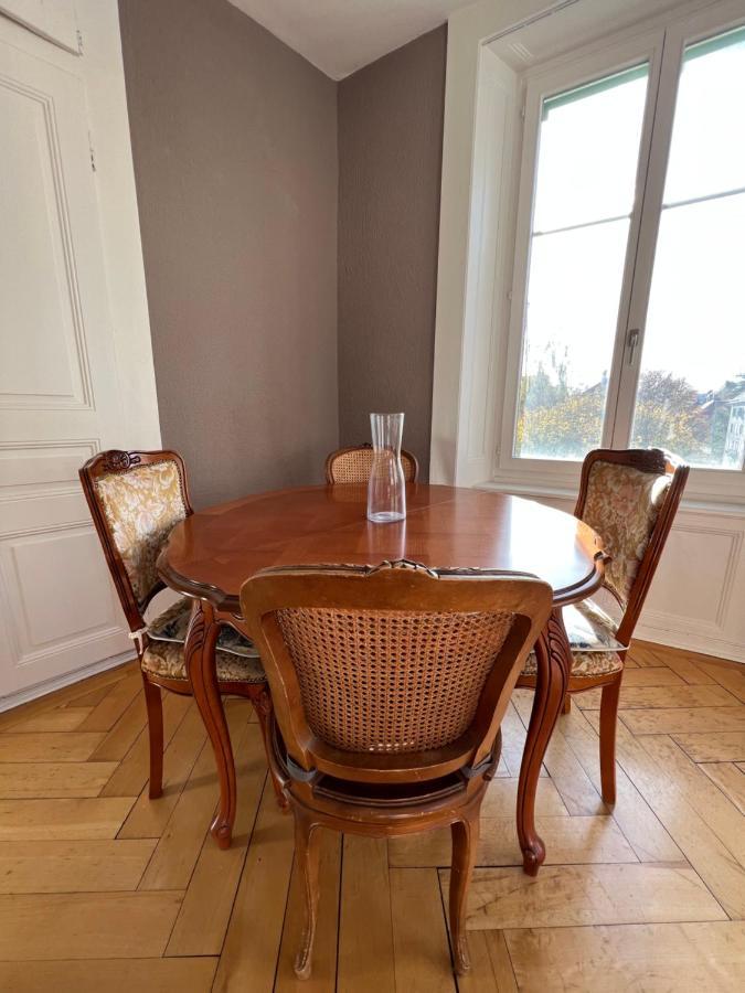 Le Locle : Bel Appartement Chaleureux Exterior photo